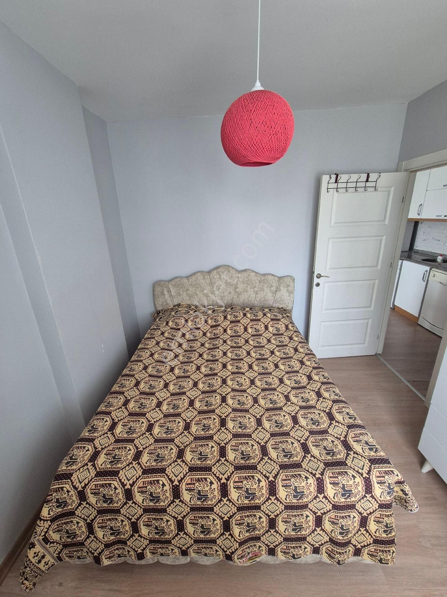 Gültepe'de 1+1 Cadde Üzeri Btü Atü Karşısı Balkonlu Kiralık Daire - Görsel 9