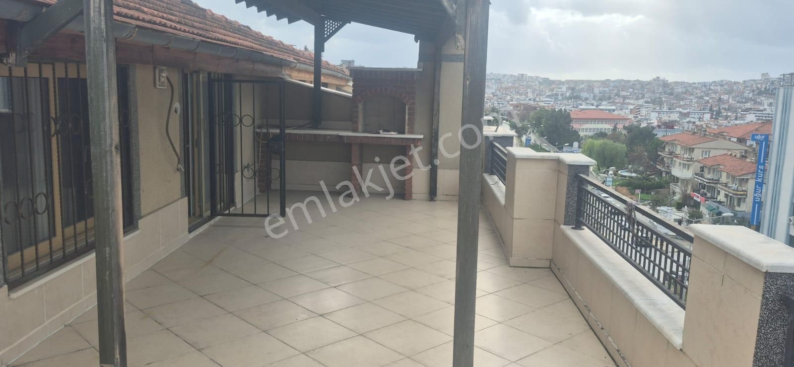 Kuşadası Merkezınde Denız Manzaralı Büyük Çatı Dubleksı - Görsel 30