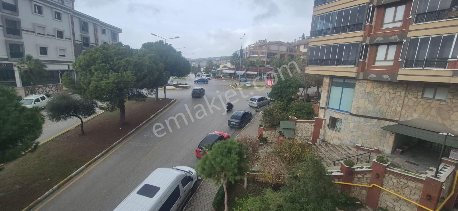 Kuşadası Merkezınde Denız Manzaralı Büyük Çatı Dubleksı - Görsel 8