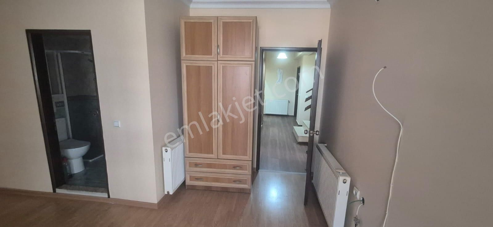 Kuşadası Merkezınde Denız Manzaralı Büyük Çatı Dubleksı - Görsel 23