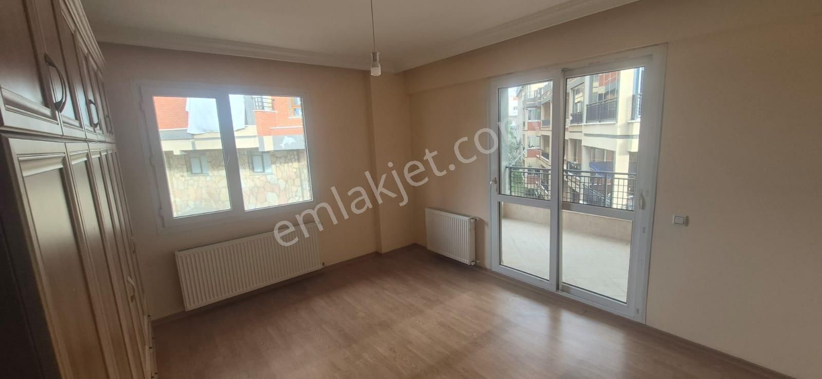 Kuşadası Merkezınde Denız Manzaralı Büyük Çatı Dubleksı - Görsel 19