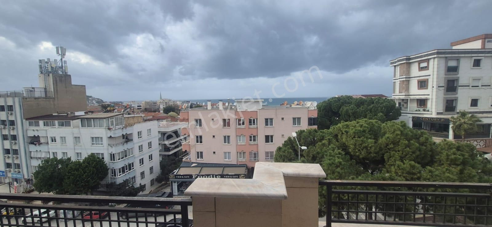 Kuşadası Merkezınde Denız Manzaralı Büyük Çatı Dubleksı - Görsel 31