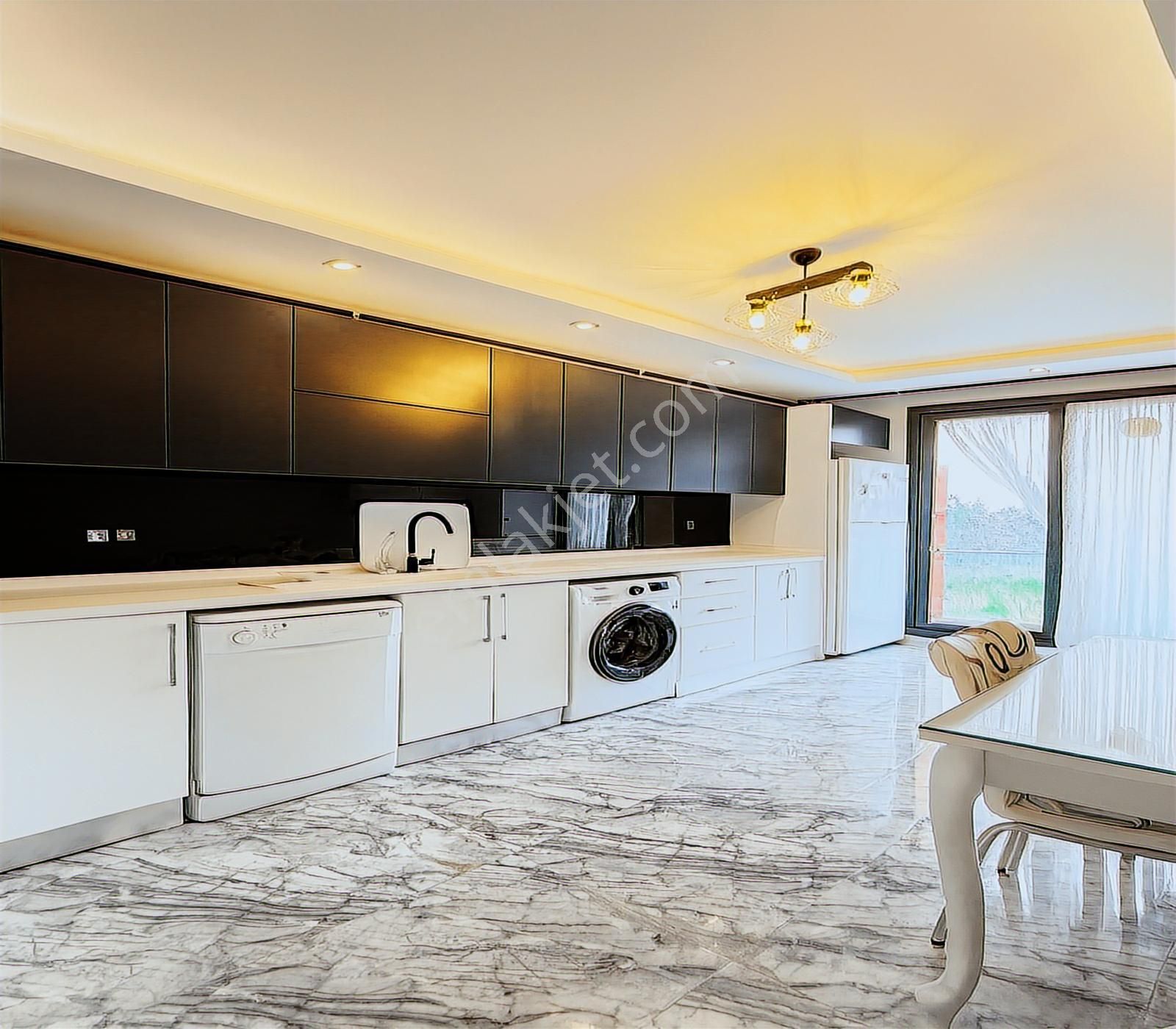 Lıve İnşaat'tan Beylikdüzü Marinaya Yakın Site İçinde Sıfır 3+1 - Görsel 7