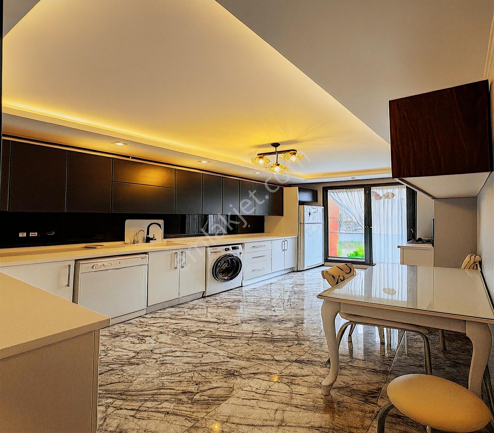 Lıve İnşaat'tan Beylikdüzü Marinaya Yakın Site İçinde Sıfır 3+1 - Görsel 30