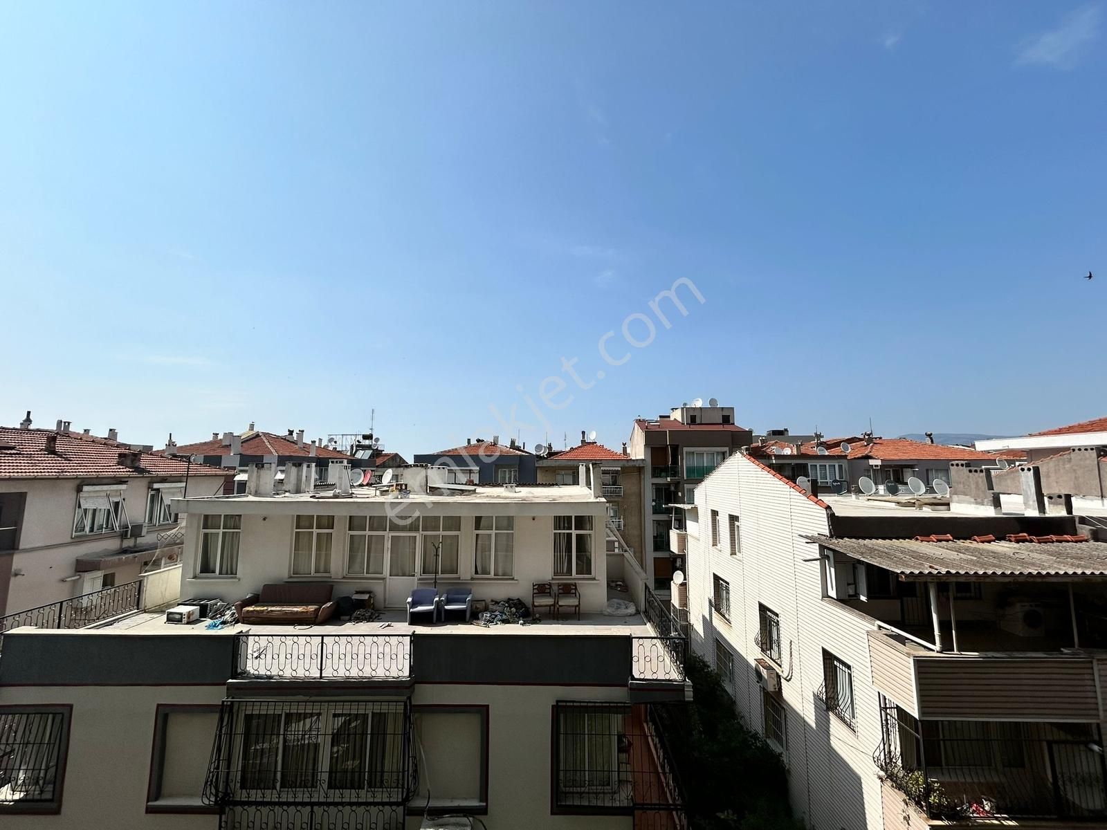 İzmirsporda Cadde Üzeri Asansörlü Full Tadilatlı 3+1 Arakat - Görsel 5