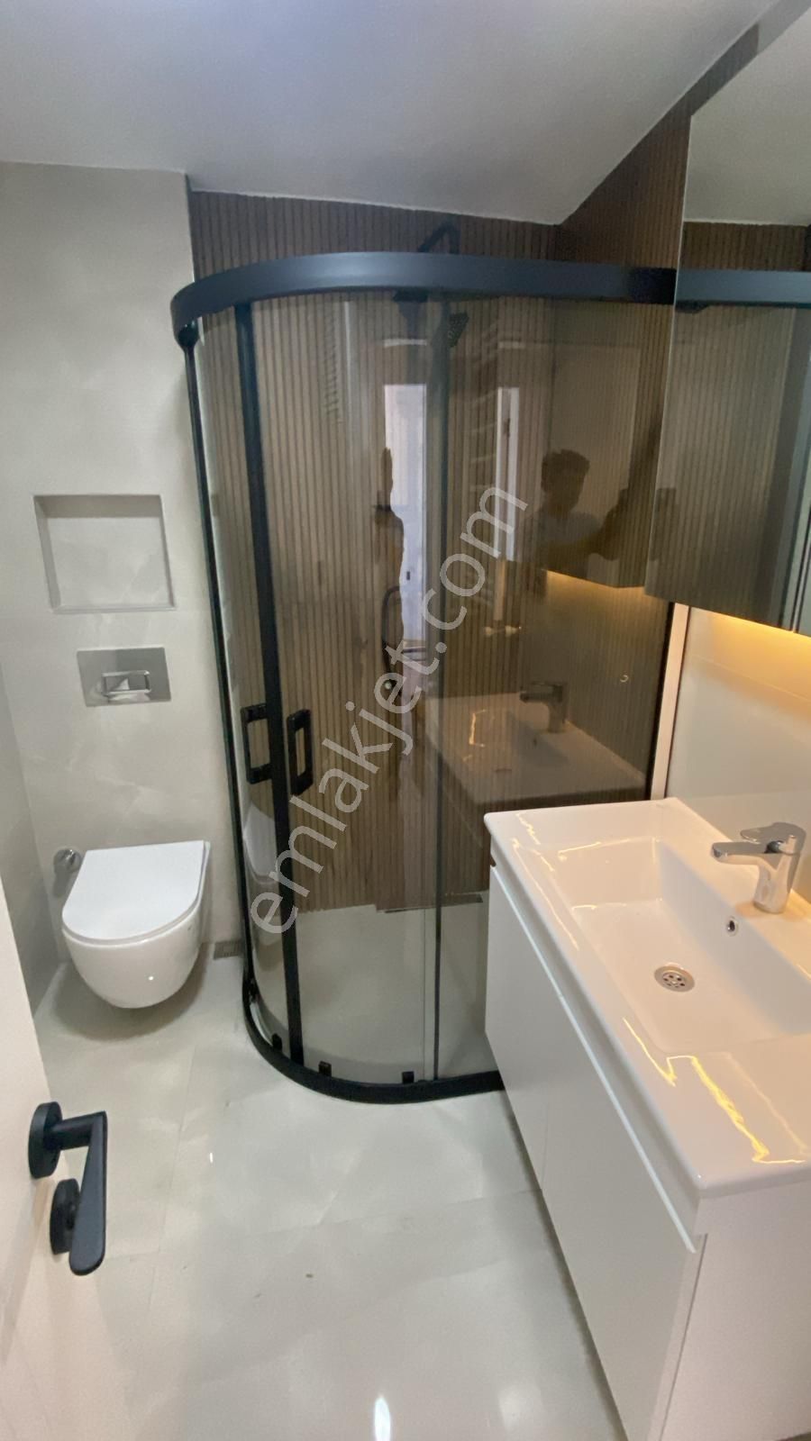 İzmirsporda Cadde Üzeri Asansörlü Full Tadilatlı 3+1 Arakat - Görsel 17