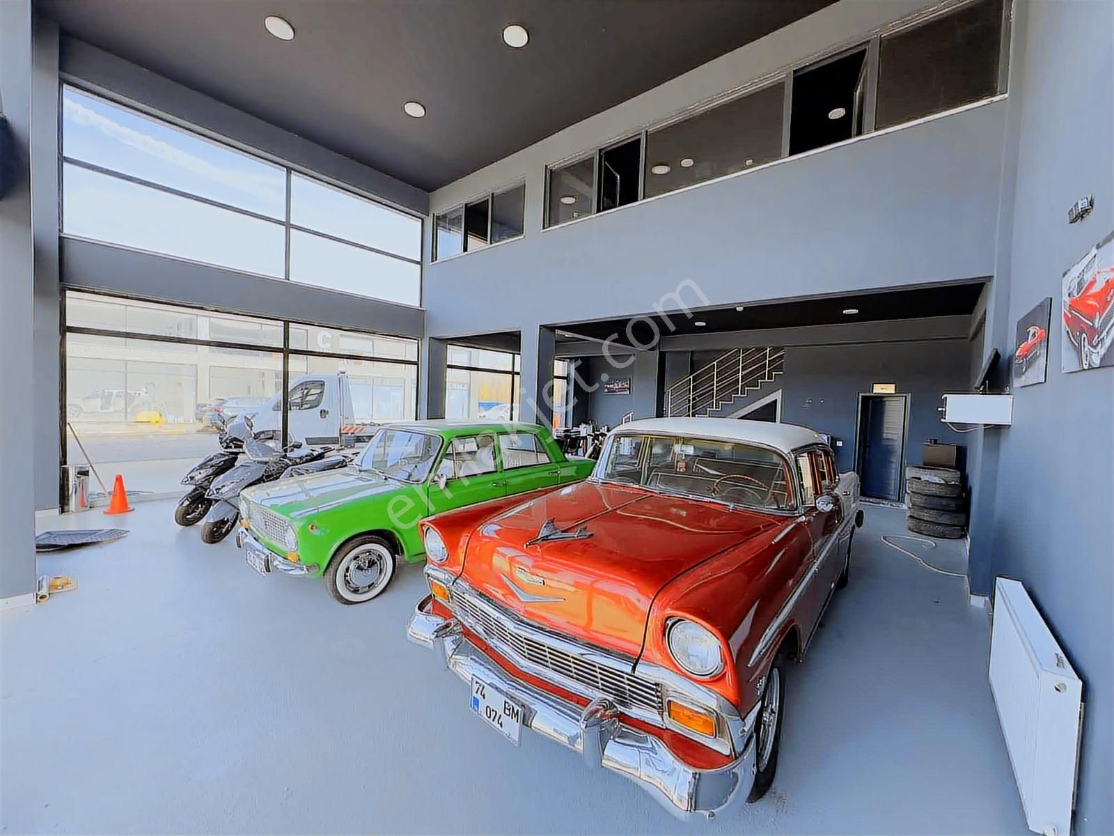 Merkez Galericiler Sitesi Giriş Köşe Ve 2 Cepheli Kiralık Dükkan - Görsel 14