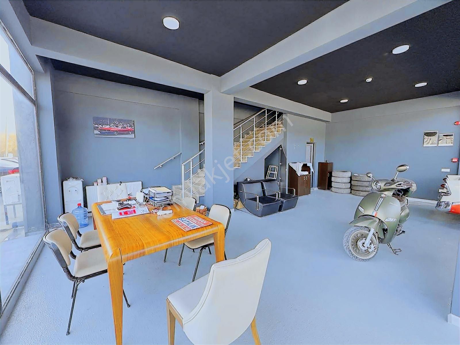 Merkez Galericiler Sitesi Giriş Köşe Ve 2 Cepheli Kiralık Dükkan - Görsel 5