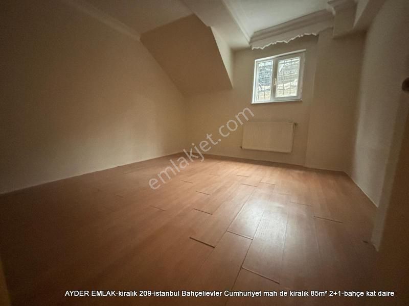 İstanbul Bahçelievler Cumhuriyet Mah De Kiralık 85m² 2+1-bahçe Kat Daire