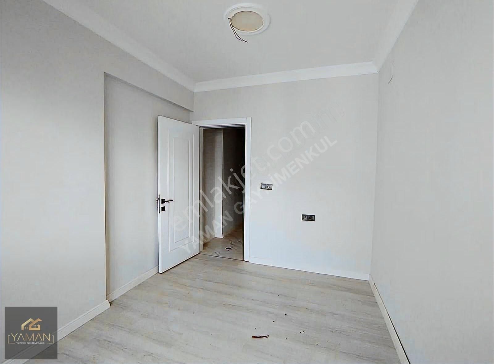 Akhisar Cumhuriyet Mahallesi'nde Satılık 2+1 Daire - Görsel 18