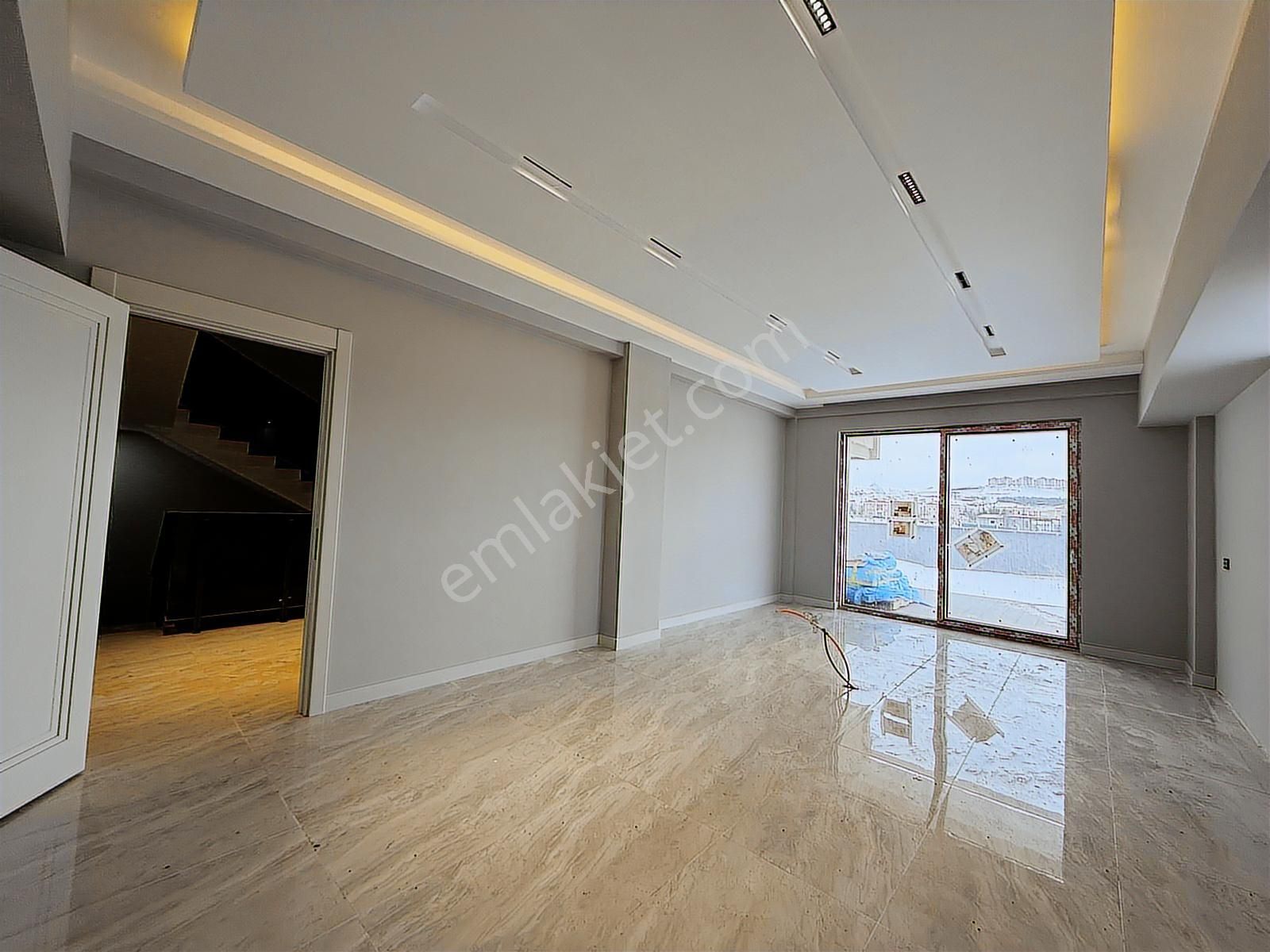 Hedef Emlaktan Karşıyakada Satılık Ultra Lüx 5+1 Villa - Görsel 23