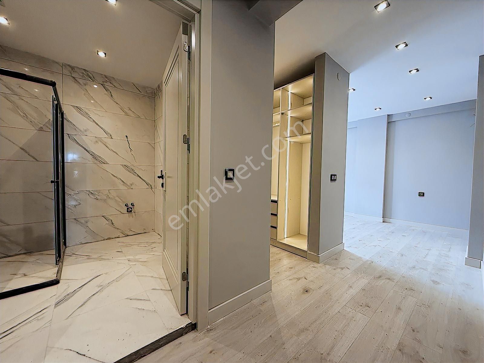 Hedef Emlaktan Karşıyakada Satılık Ultra Lüx 5+1 Villa - Görsel 26