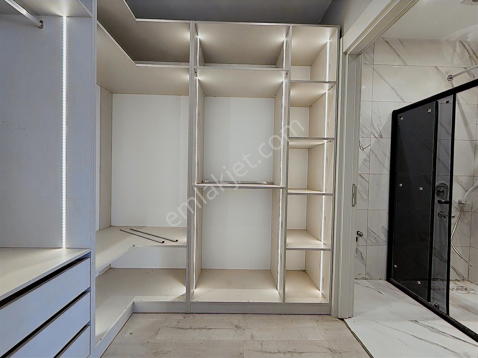 Hedef Emlaktan Karşıyakada Satılık Ultra Lüx 5+1 Villa - Görsel 32