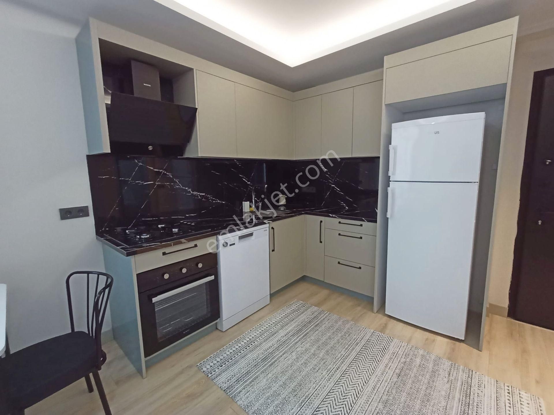 Aydınlar'da Yatay Mimari A Dan Z Ye Full Eşyalı Kiralık Sıfır Suit 1+1 Daire