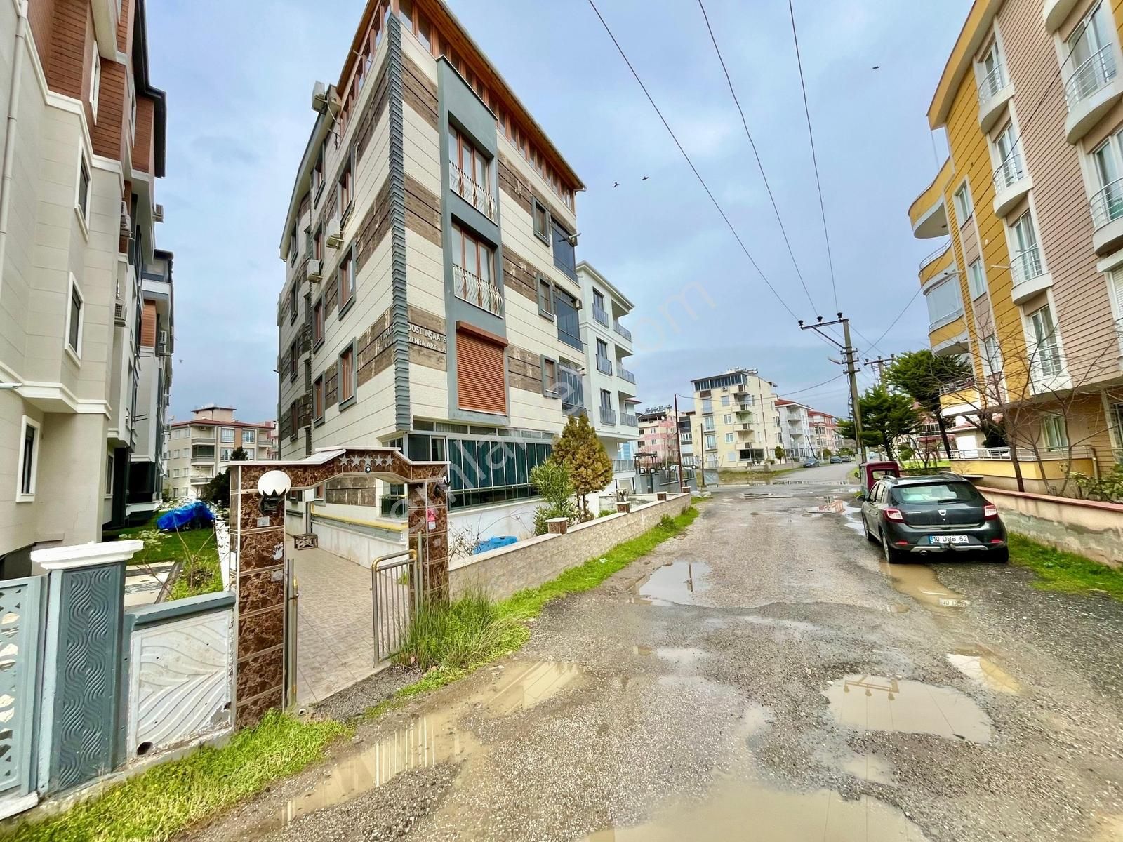 Gümüş'den Merkezi Konumda Asansörlü Önü Kapanmaz 3+1 Dubleks - Görsel 14