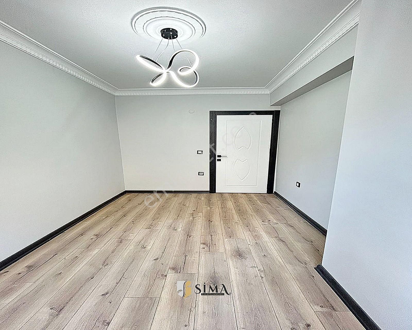 Meydana Yakın Geniş Ailelere Uygun 3+1 Çift Balkonlu Daire - Görsel 5