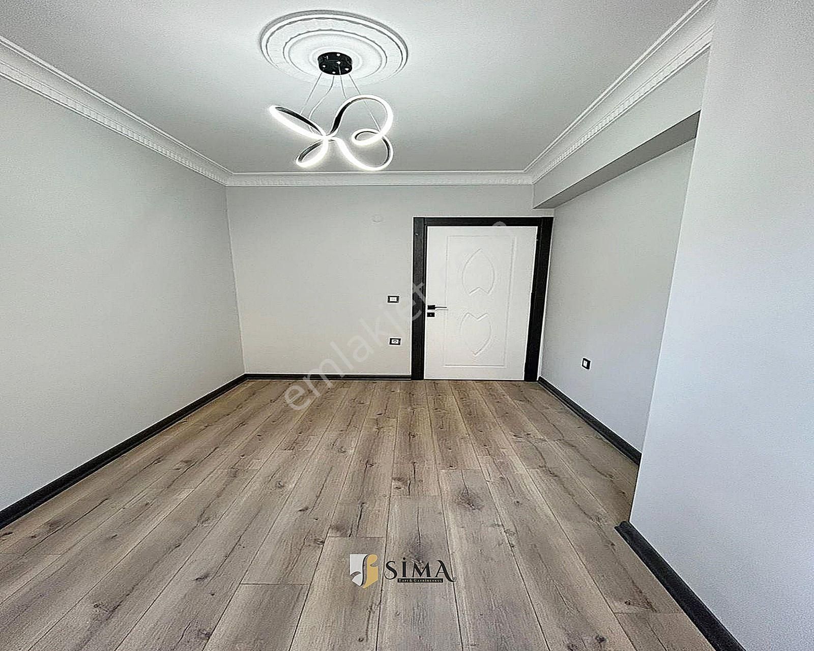 Meydana Yakın Geniş Ailelere Uygun 3+1 Çift Balkonlu Daire - Görsel 8