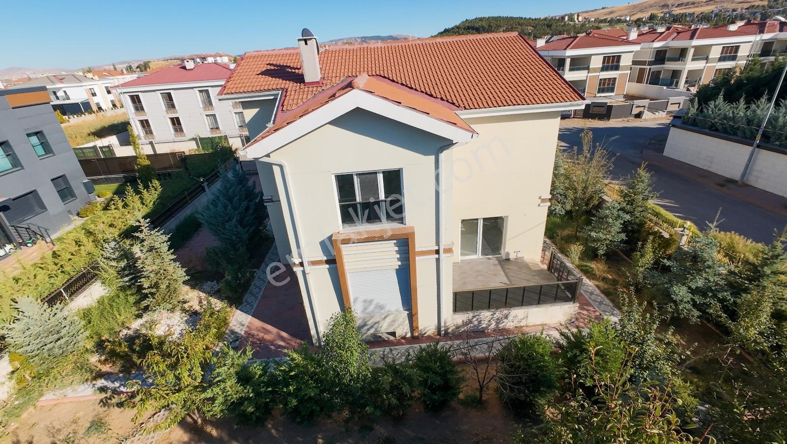 Hedef Emlak'tan Başarı Villaları Yanında Lüx Satılık 7+1villa - Görsel 21