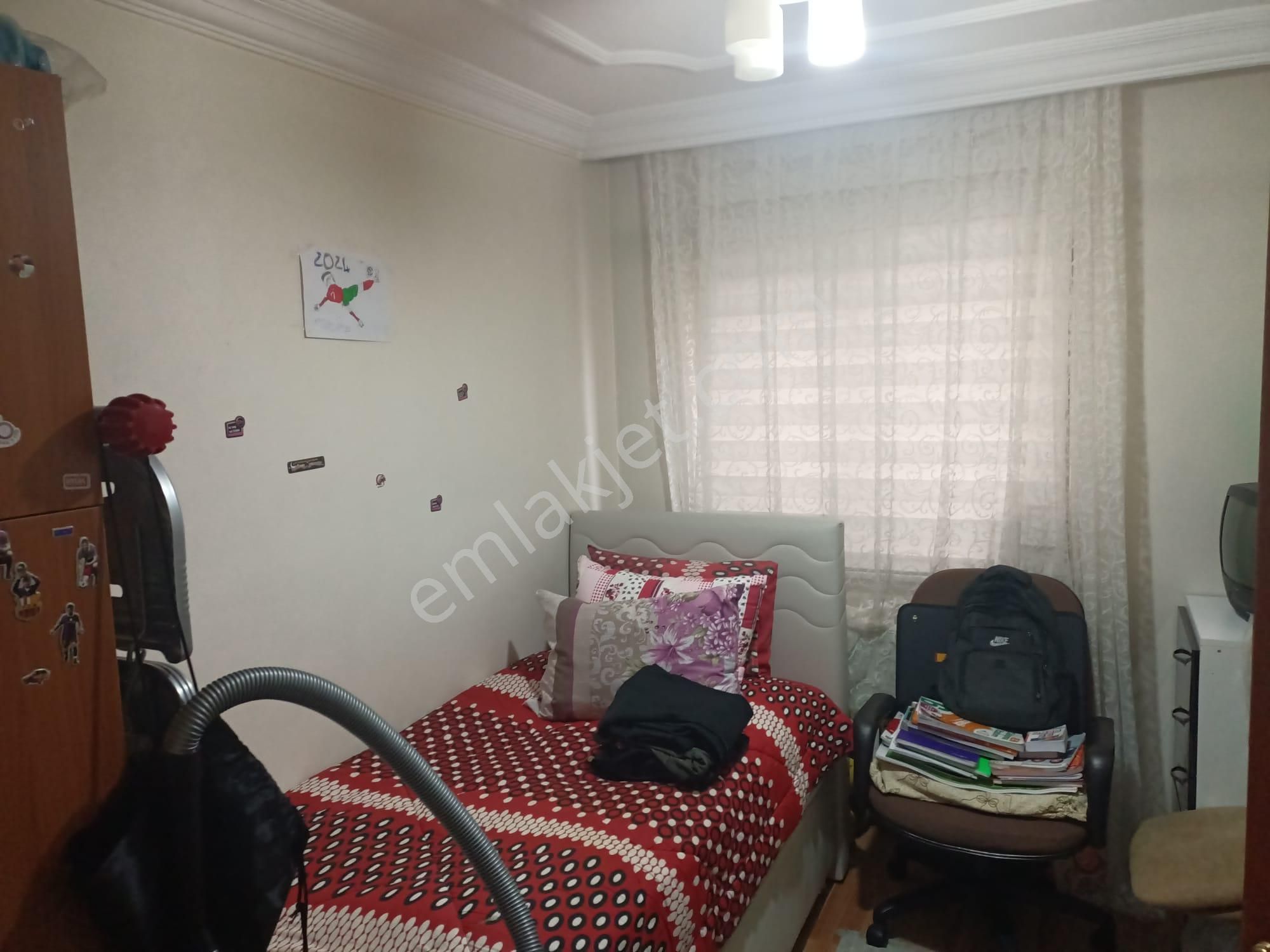 Vatan'da Bağlarbaşında 3.kat Konumunda 2+1 Manzaralı Yapılı Kelepir Daire Kaçmaz!! - Görsel 17
