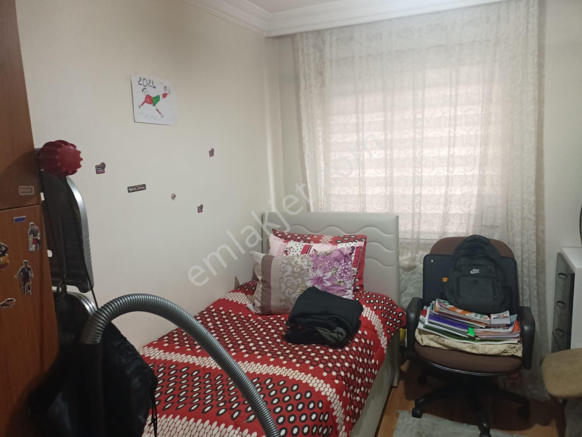 Vatan'da Bağlarbaşında 3.kat Konumunda 2+1 Manzaralı Yapılı Kelepir Daire Kaçmaz!! - Görsel 5