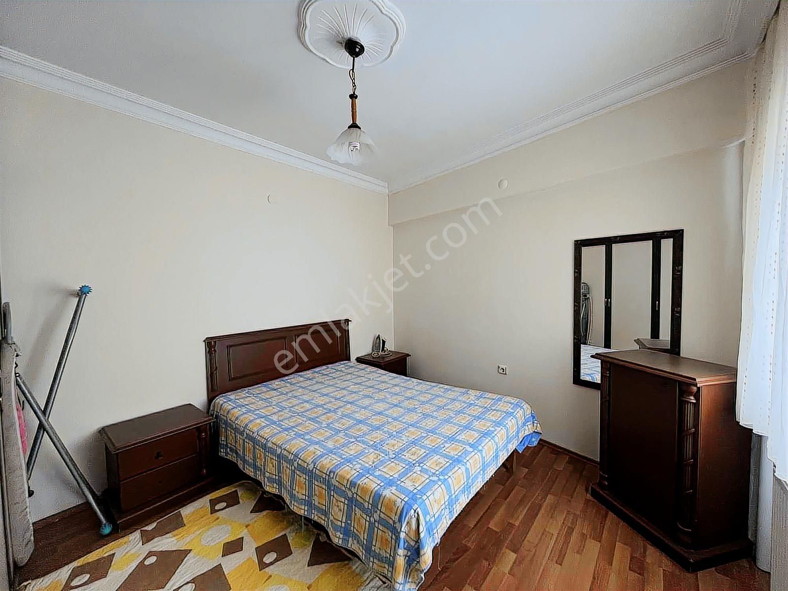 Bandırma Cad. Üzeri Eşyalı Geniş Daire - Görsel 3