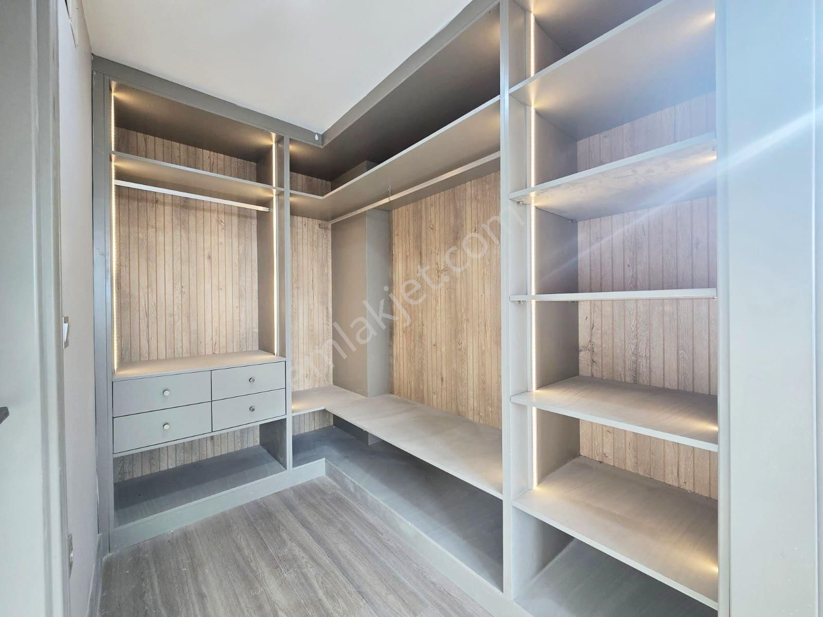 Sosyal Aktiviteli Site İçi K.mutfaklı Akıllı Ev Sistemli Göl Manzaralı Dublex Daire - Görsel 18