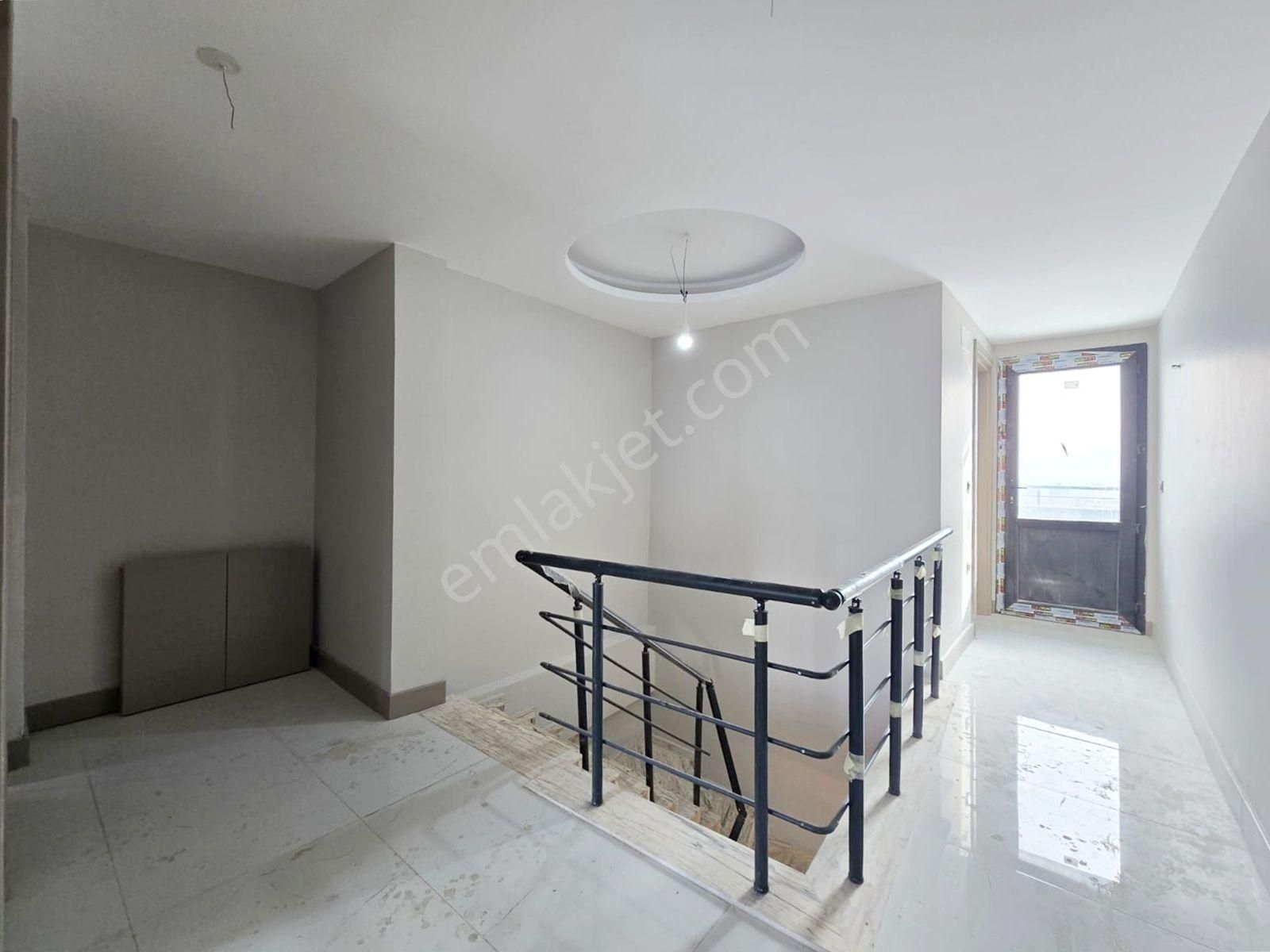 Sosyal Aktiviteli Site İçi K.mutfaklı Akıllı Ev Sistemli Göl Manzaralı Dublex Daire - Görsel 28