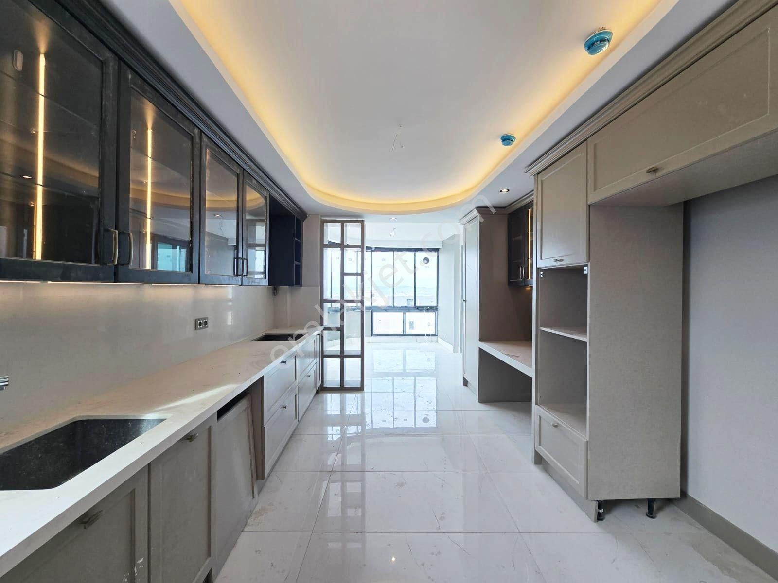 Sosyal Aktiviteli Site İçi K.mutfaklı Akıllı Ev Sistemli Göl Manzaralı Dublex Daire - Görsel 2