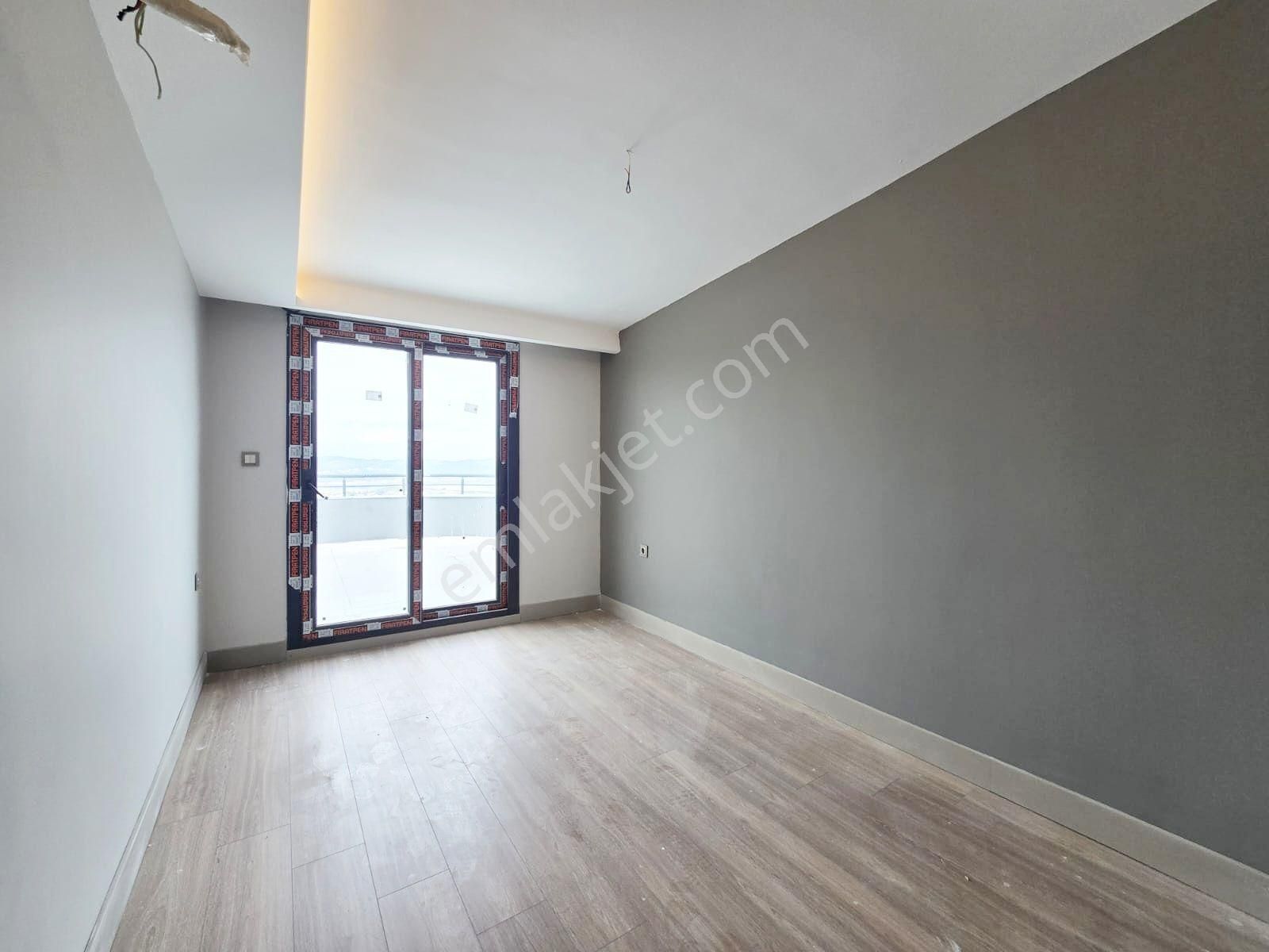 Sosyal Aktiviteli Site İçi K.mutfaklı Akıllı Ev Sistemli Göl Manzaralı Dublex Daire - Görsel 12