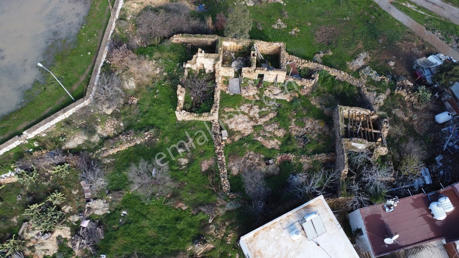 İçinde Tescilli Bina Bulunan 132 M2 Arsa - Görsel 8