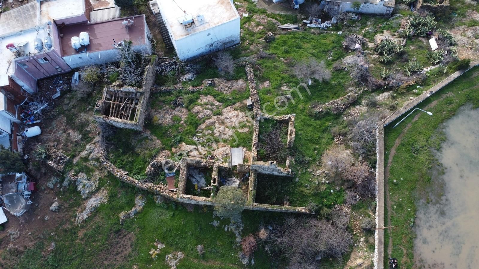 İçinde Tescilli Bina Bulunan 132 M2 Arsa - Görsel 19
