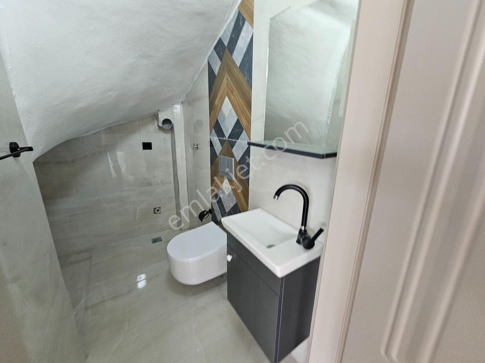 Deniz'den 4+1 Merkezi Konumda , Müstakil Havuzlu Lüks Villa - Görsel 25