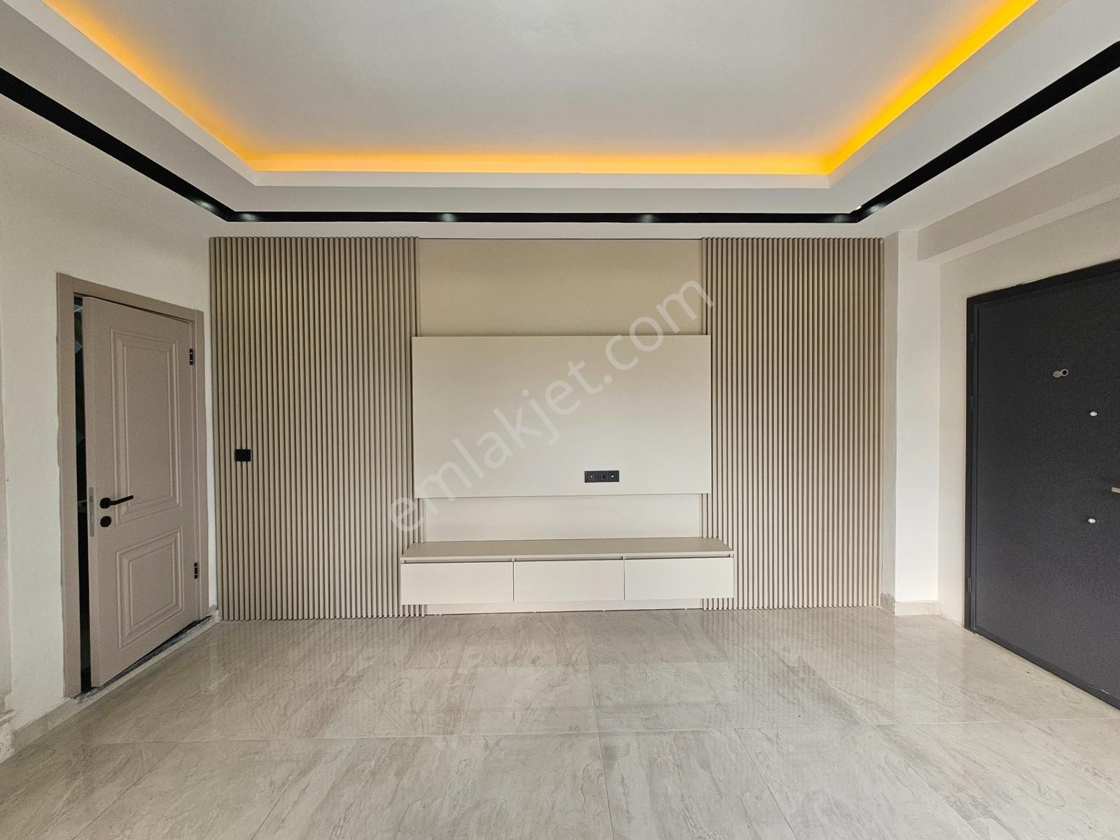 Deniz'den 4+1 Merkezi Konumda , Müstakil Havuzlu Lüks Villa - Görsel 32