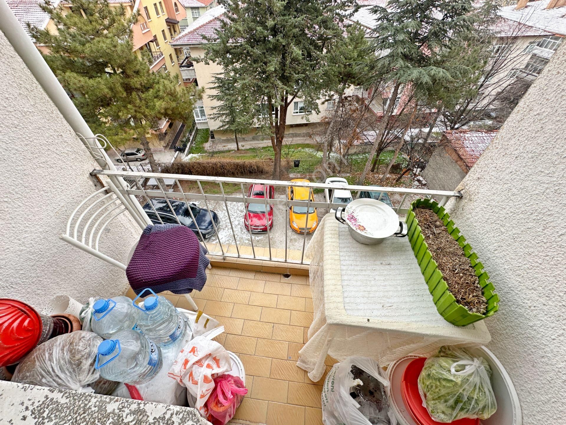 Aşağı Eğlence Mahallesi Atadan Caddesinde Satılık 2.kat Ankara Manzaralı Salona 1 Oda Bağımlı - Görsel 17