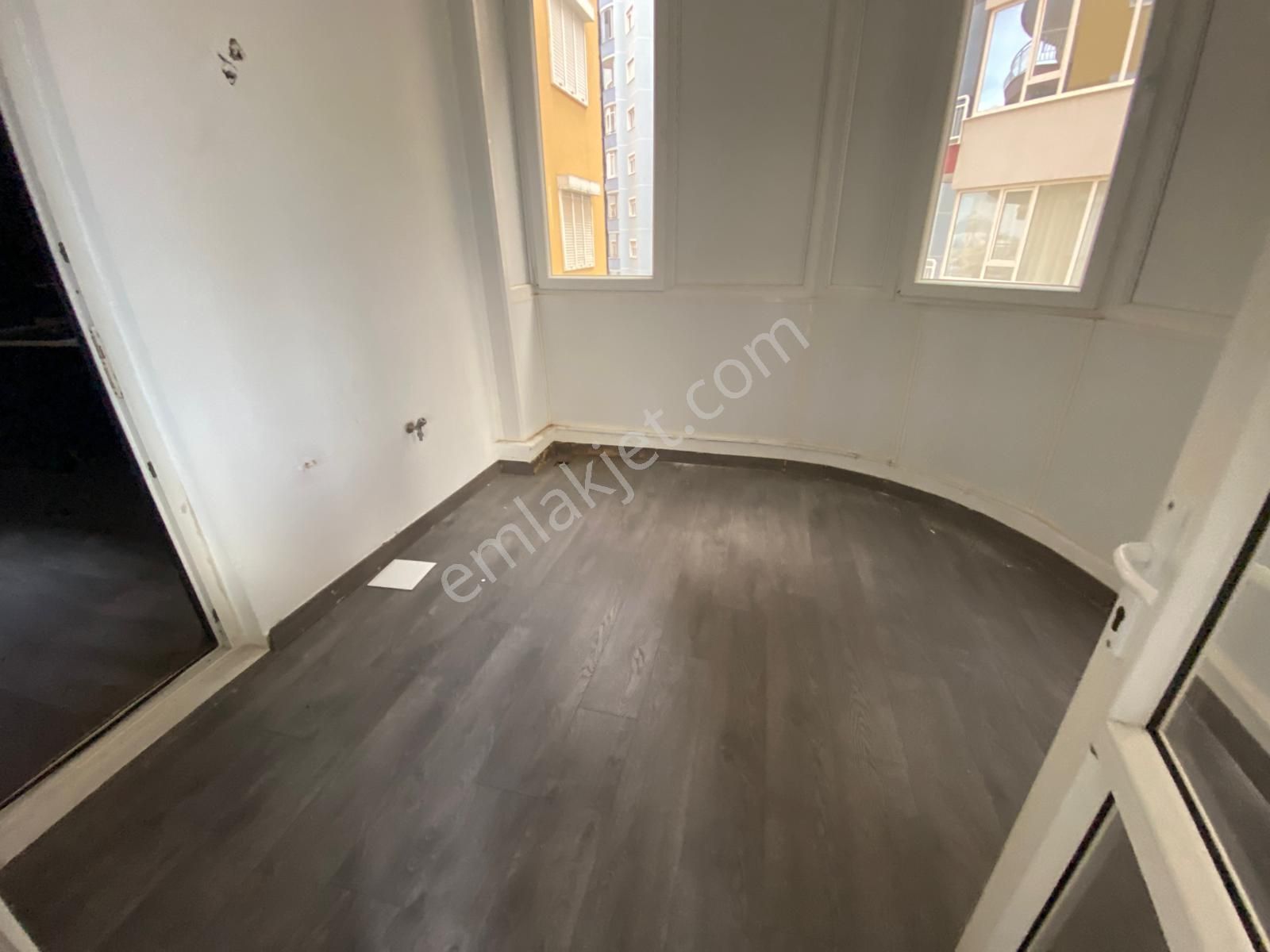 Adliye Yakını İçi Full Yapılı - Görsel 9