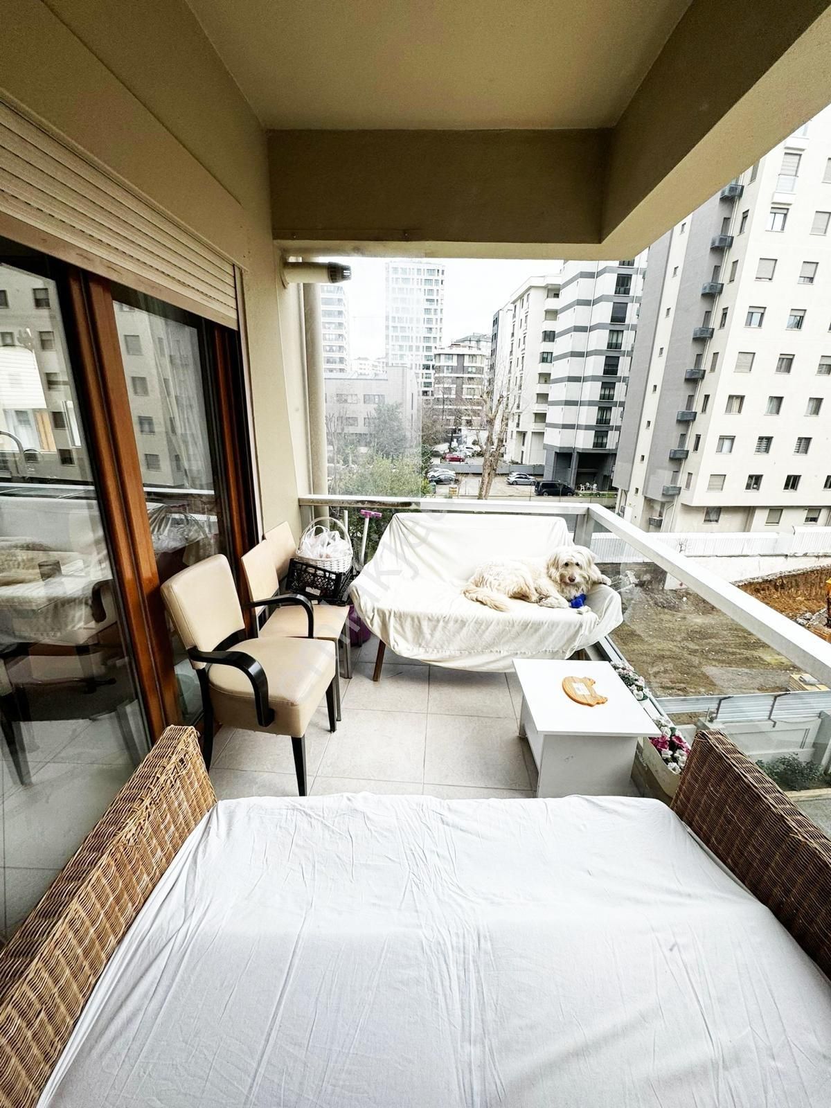 Utkudan Fenerbahçede Site Özellikli Binada Satılık Katta Tek 4+1 - Görsel 7