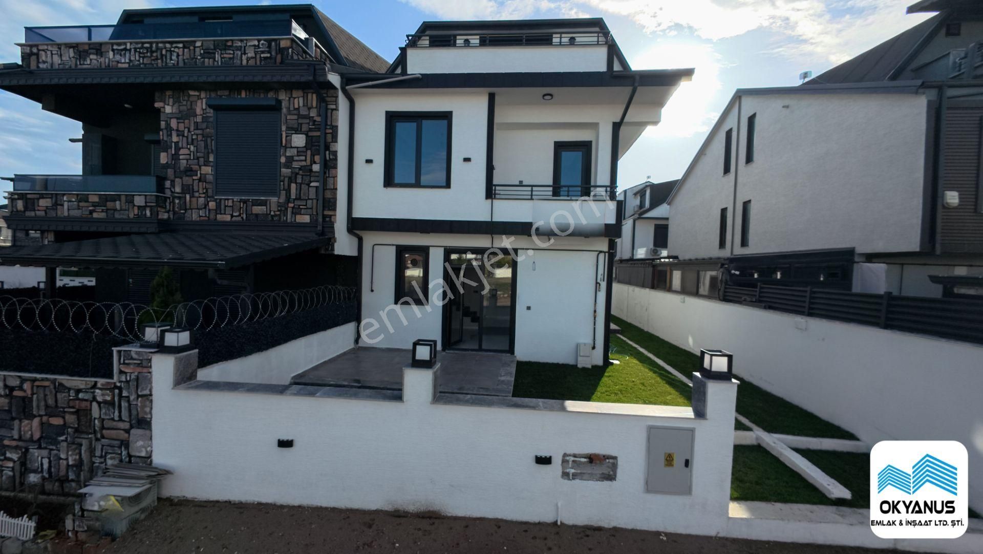 Sakarya Kocaali De Her Detayı Özel, Bahçeli Ve Lüks 3+1 Villa - Görsel 1