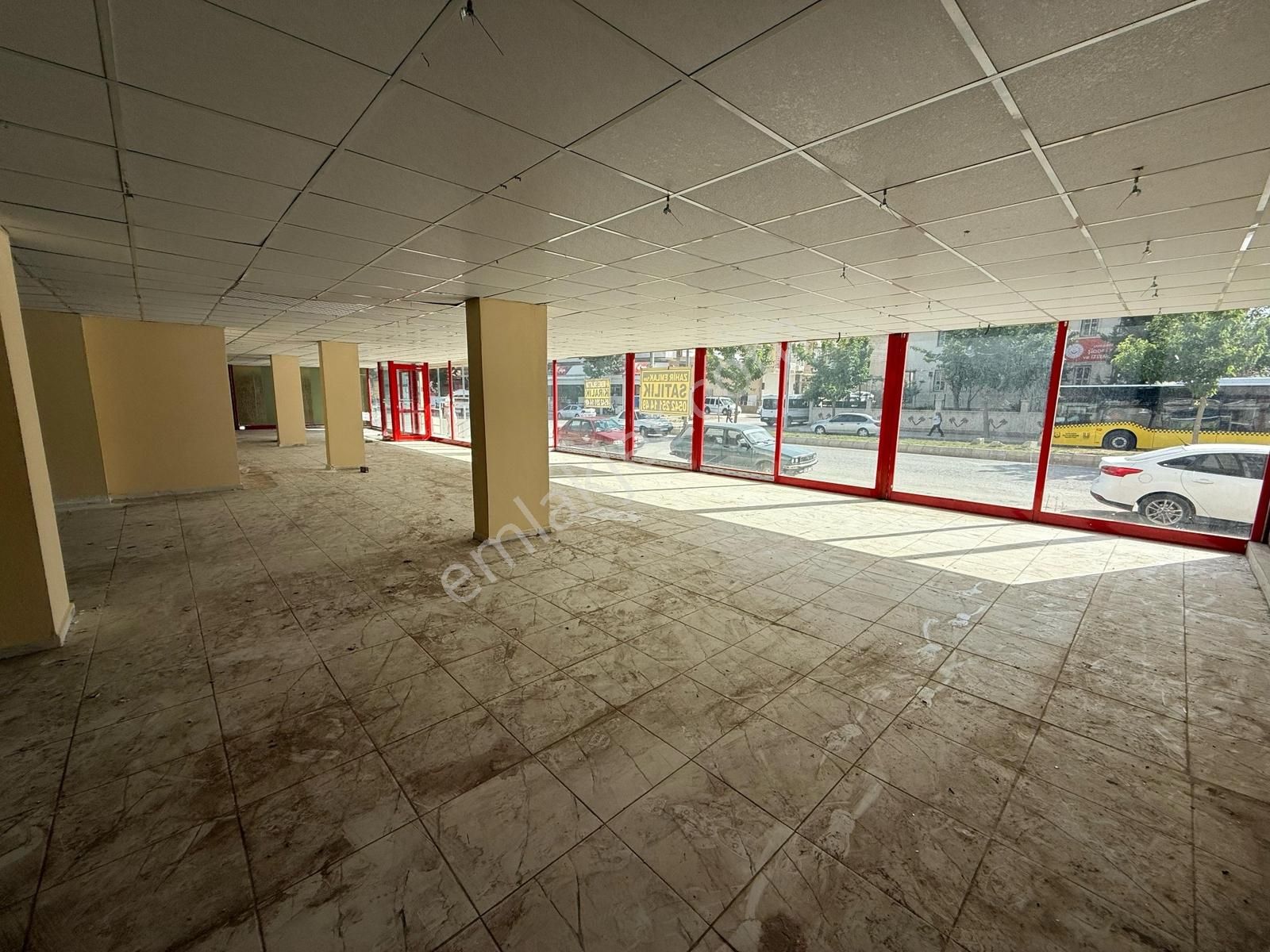 Yaşarsoy Gyo'dan Ahmet Yevesi'de Köşebaşı 600mt Satılık Dükkan - Görsel 3