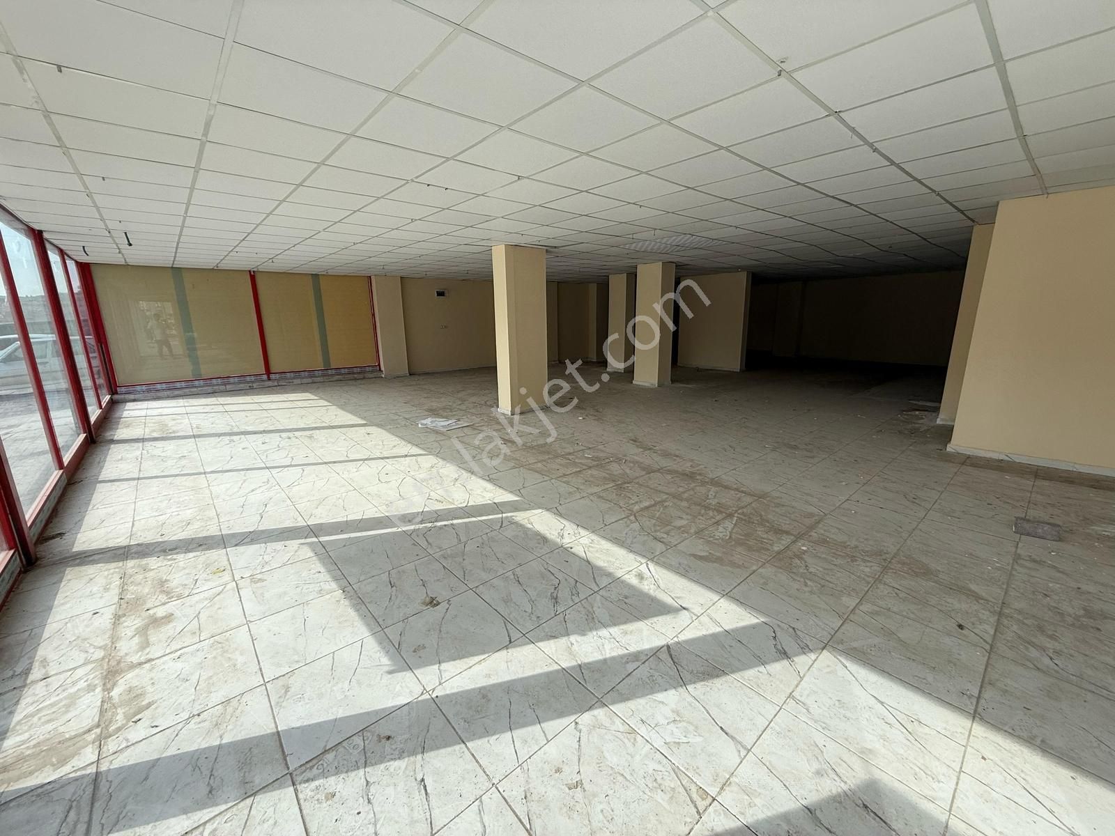 Yaşarsoy Gyo'dan Ahmet Yevesi'de Köşebaşı 600mt Satılık Dükkan - Görsel 7