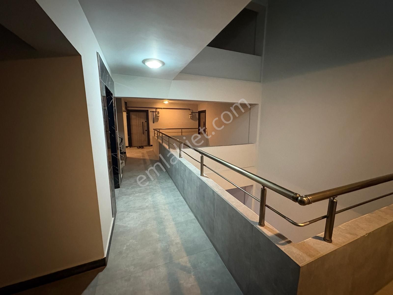 Dumlupınarda Harika Konum / Ara Kat / 2+1 Eşyalı Satılık Daire - Görsel 20