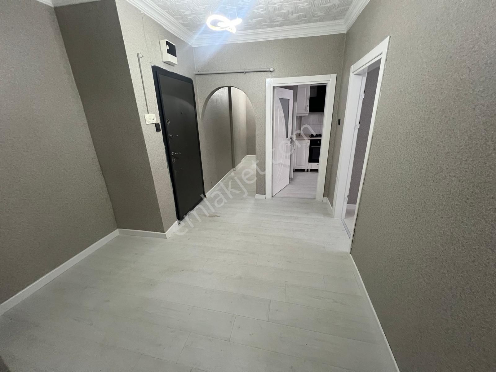 Vatan'da Dutluk Göbeğe Yakın Cepheleri Açık Full Lüx Yapılı 2+1 Bağımsız Fırsat Daire - Görsel 15