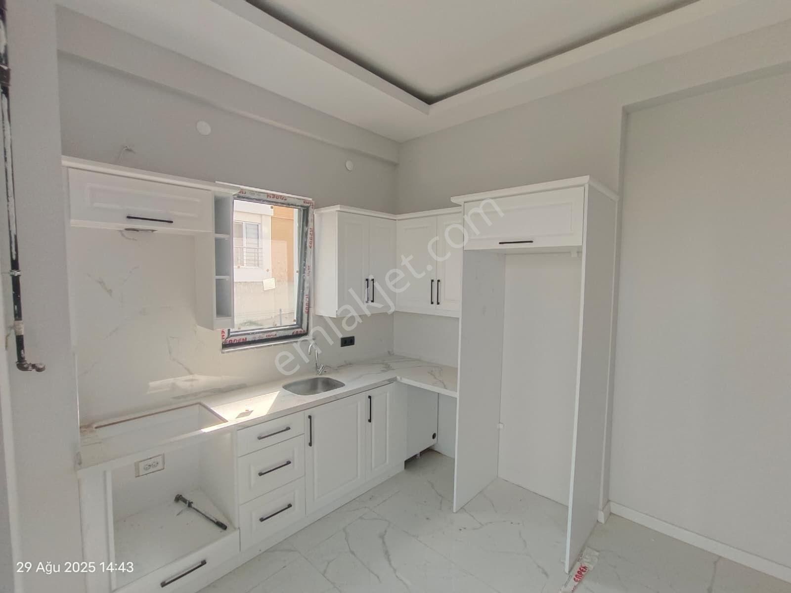 Truva/ Ahmet Kömürcü'den Mutfak Ayrı Ve Oldukça Geniş 2+1 Daire