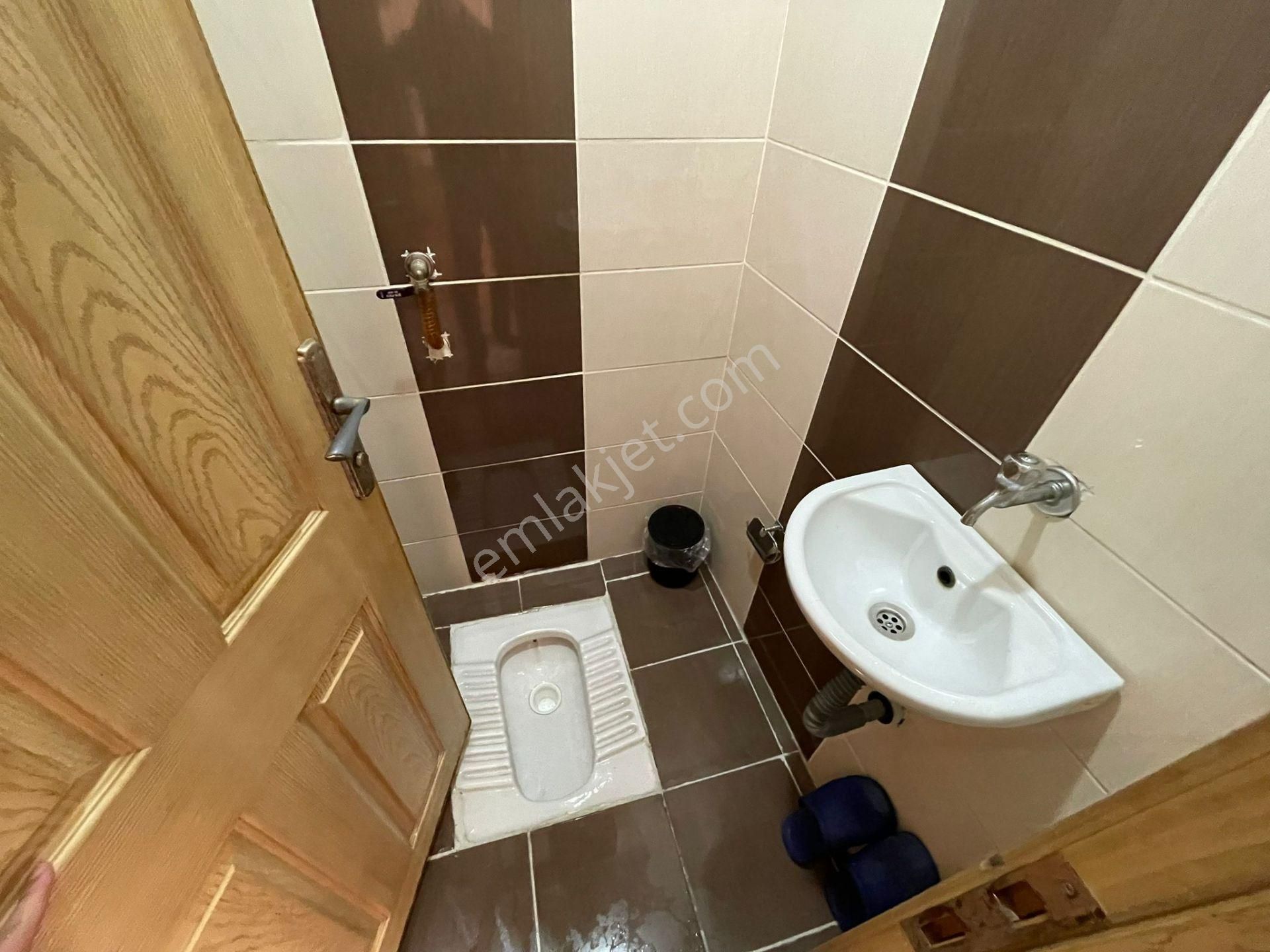 Sym'den Pınarbaşı Mh Kat Konumunda Yapılı Geniş 3+1daire!! - Görsel 17