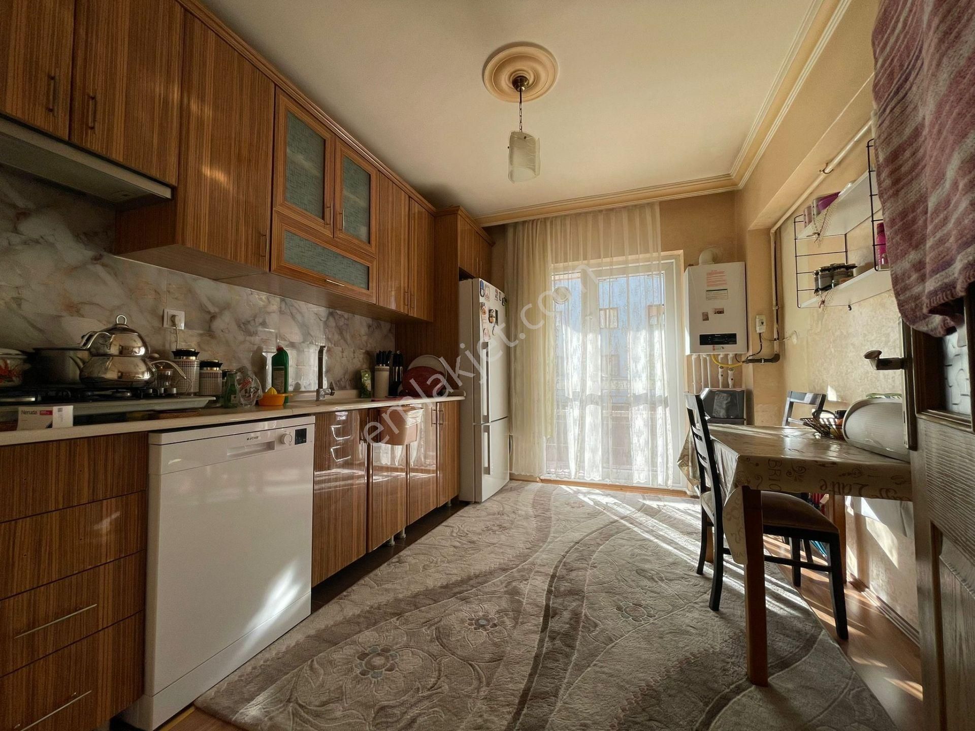 Sym'den Pınarbaşı Mh Kat Konumunda Yapılı Geniş 3+1daire!! - Görsel 4