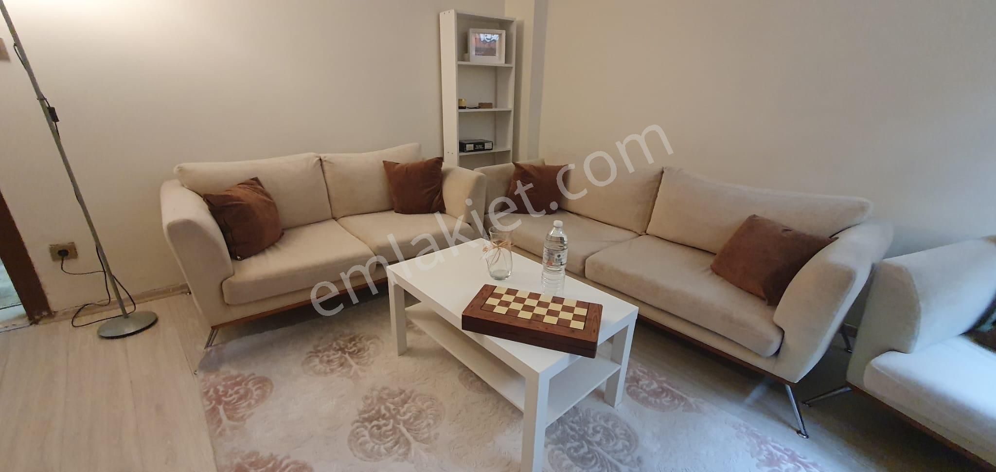 Üsküdar Ahmediye 2+1 Full Eşyalı Yarı Bodrum Bekar Bay Bayan Uygundur