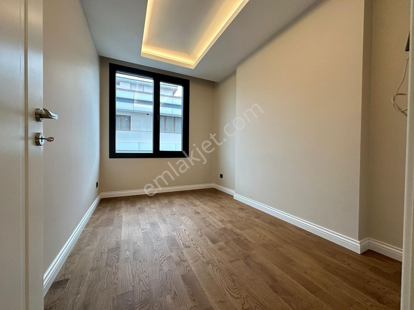 Suadiyede Bağdata Yakın Deniz Manzaralı Balkonlu Satılık 3+1 - Görsel 3