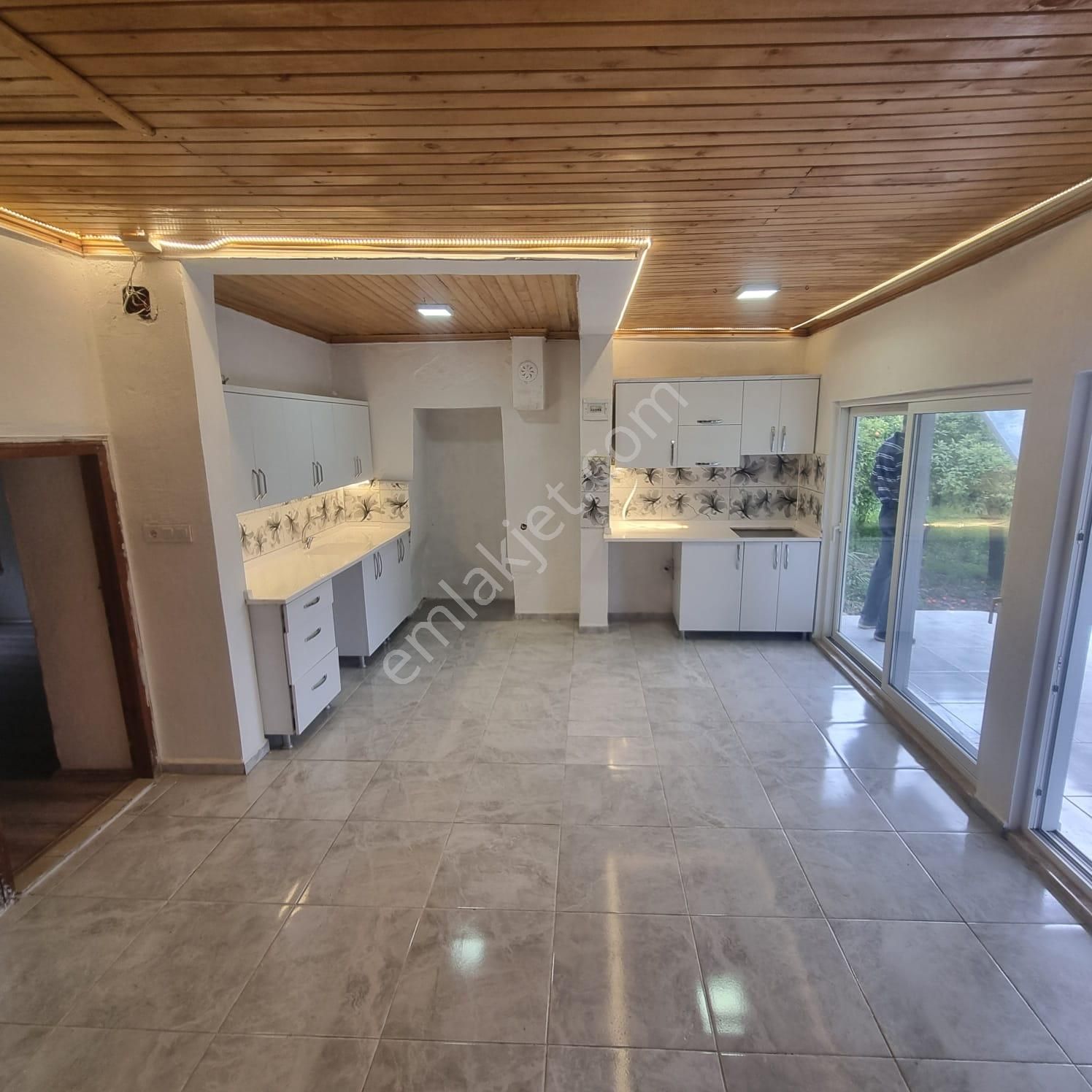 Rota'dan Yeşilköy'de Kiralık 3+1 Müstakil Ev - Görsel 2