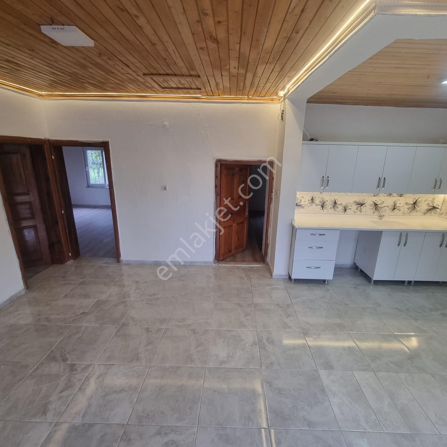 Rota'dan Yeşilköy'de Kiralık 3+1 Müstakil Ev - Görsel 4