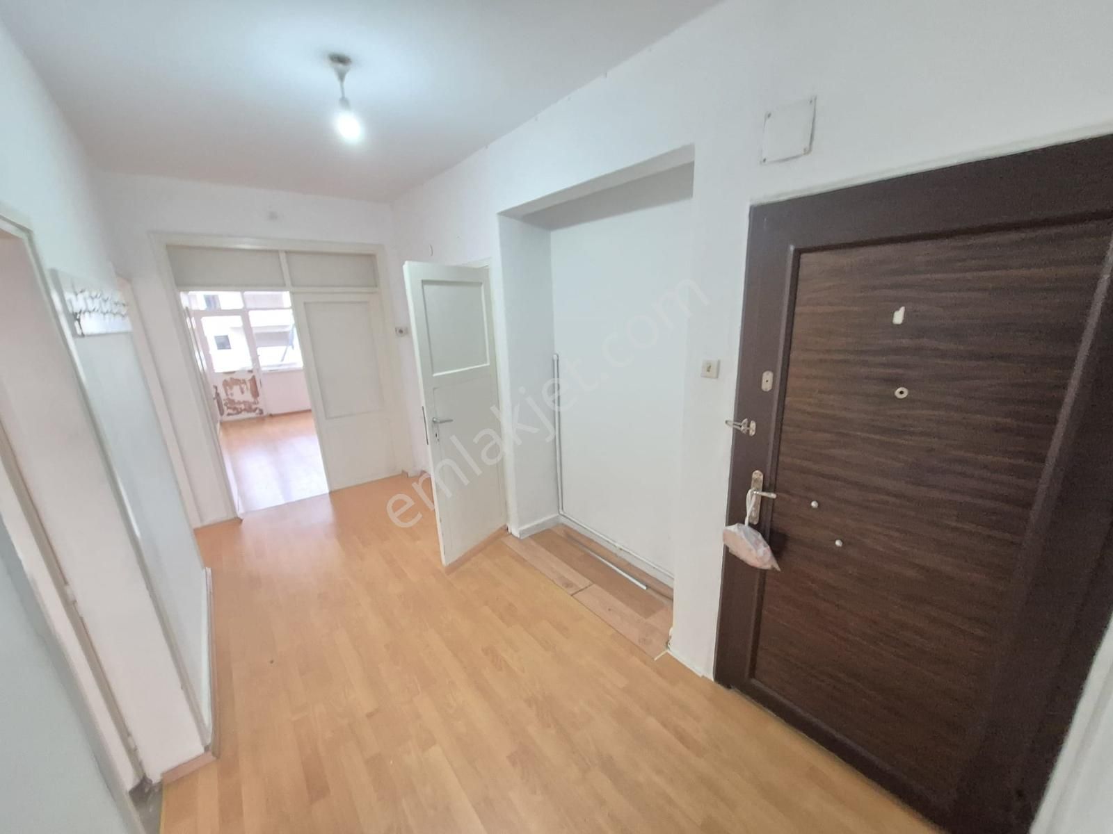 Sedir Mh. Tramvay Yolu Üzerinde 3.kat 2+1 Kiralık Daire - Görsel 24