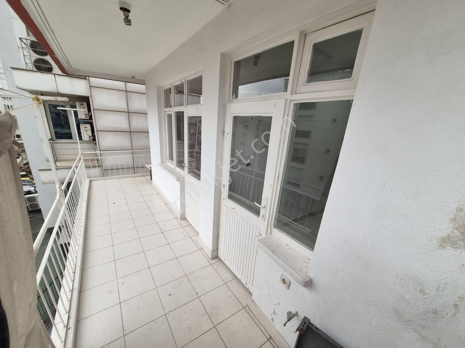 Sedir Mh. Tramvay Yolu Üzerinde 3.kat 2+1 Kiralık Daire - Görsel 27